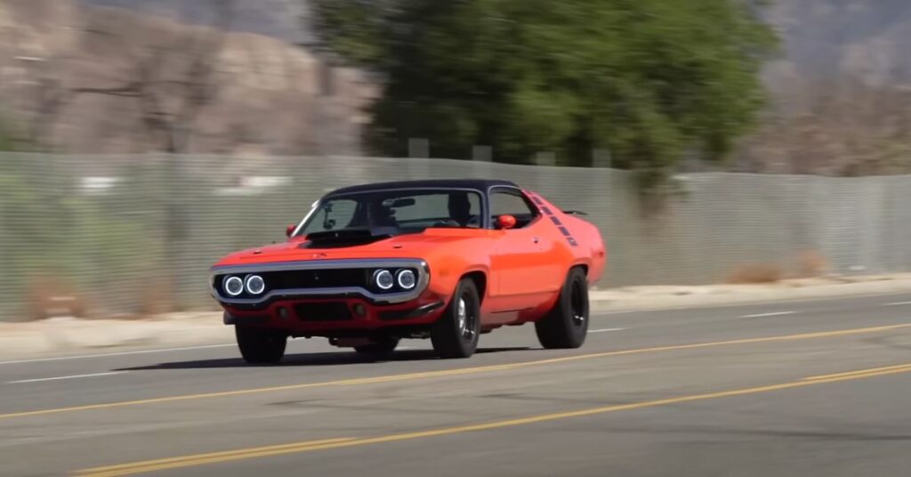 650 Horsepower Big Block Roadrunner A Classic Muscle Car with All-Natural Power 10