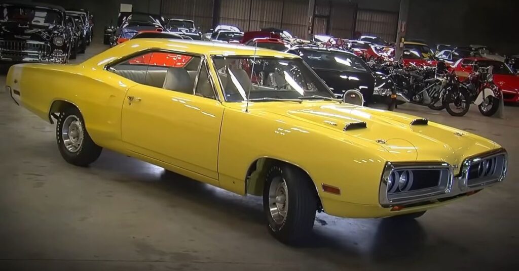 1970 Dodge Super Bee 440 6-Pack: Introducing the Legendary Muscle Car